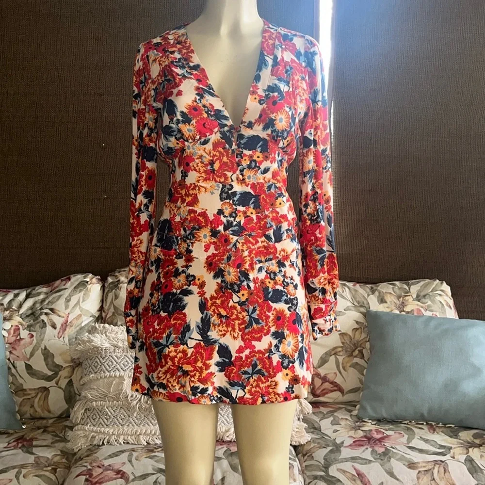 Free People Spring Floral Plunge Mini Dress Size 2 - Picture 3 of 12